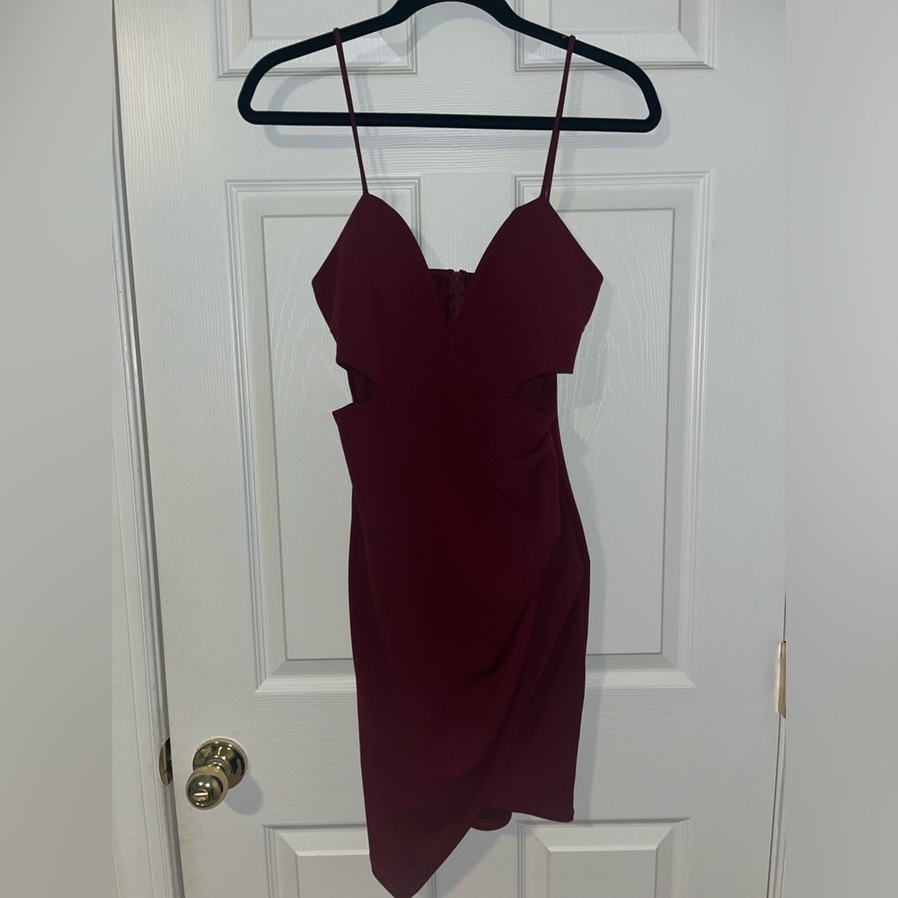 MAROON COCKTAIL DRESS